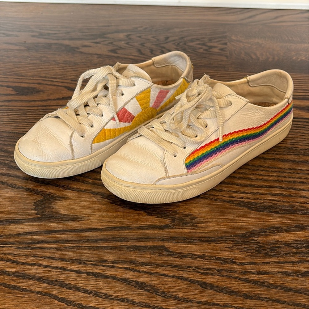 Soludos Rainbow Wave Sneaker Good Vibes Embroidered size 6.5 Leather